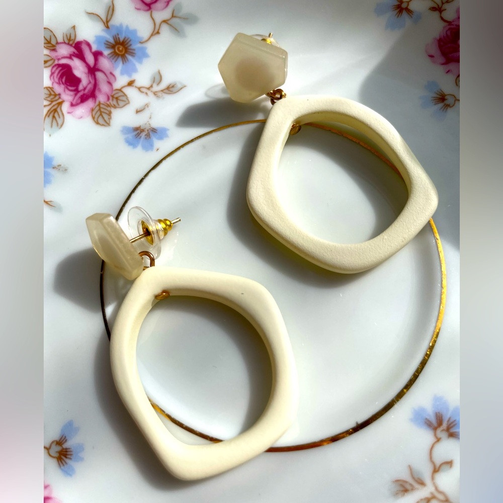 Cream color drop earrings